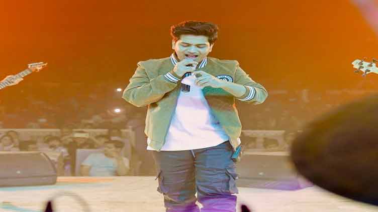 Vocalist Ayaz Sheikh promises to make it big