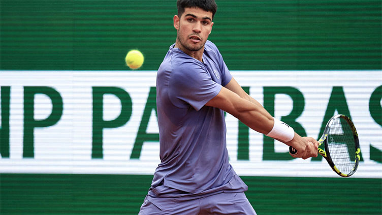 Alcaraz finds best to reach Barcelona Open quarters
