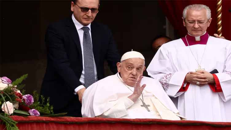 Pope Francis makes brief Easter appearance, calls for Gaza ceasefire