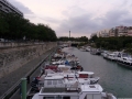 1 /26 - Aby fait un tour en bateau sur la Seine